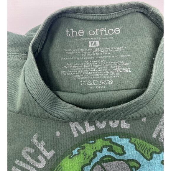 Dunder Mifflin Reduce, Reuse, Recycle Men's Tshirt size M PreOwned w/some fading - Picture 7 of 7